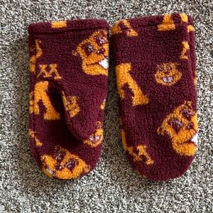 Minnesota Golden Gophers Maroon and Gold Fleece Mittens